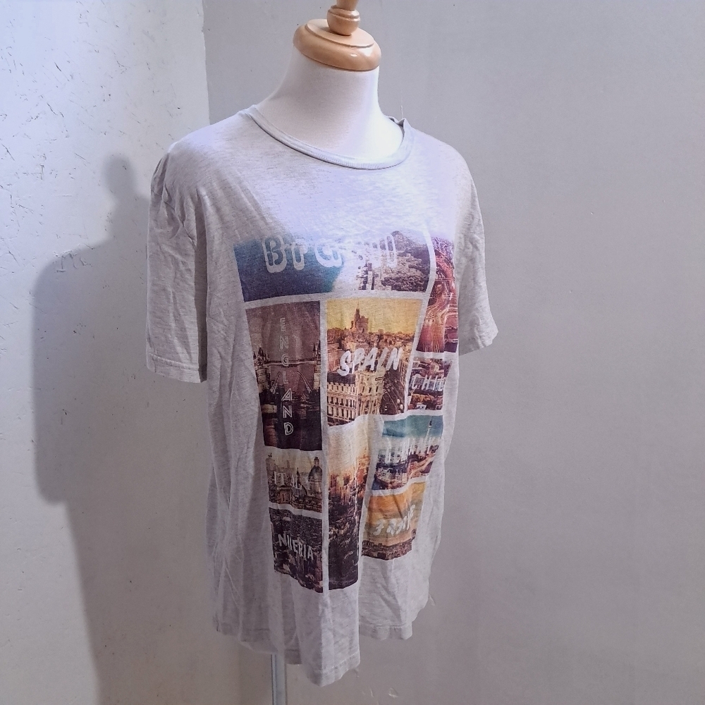 H&M | Grey colorful country graphic t shirt
